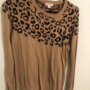 Medium cheetah print sweater like new hardly worn
